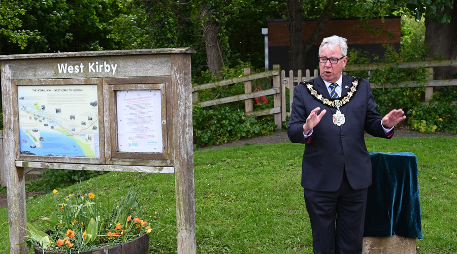 The Mayor unveils the plaque at the West Kirby entrance to the Wirral Way