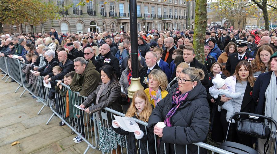 Photo of the large audience for the service