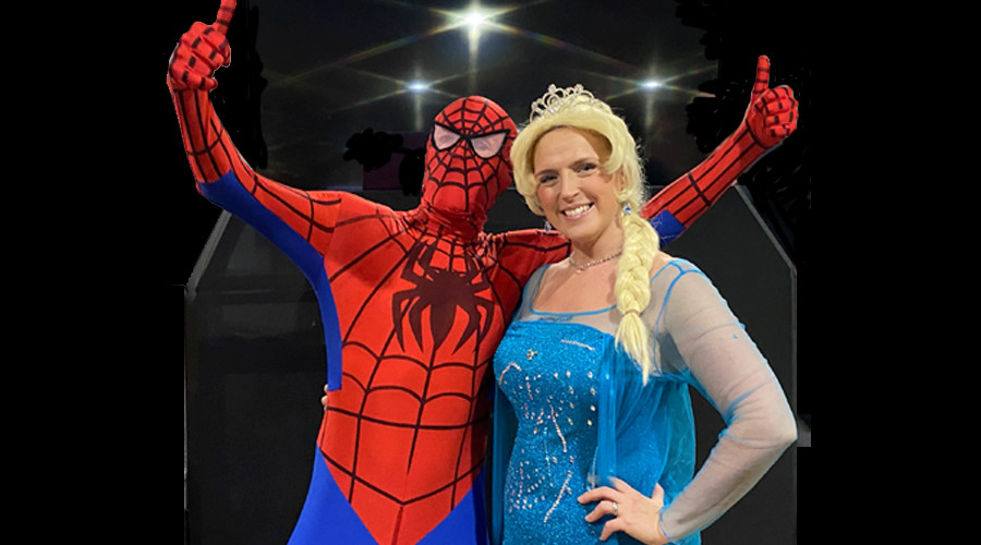 Spiderman and elsa in costume