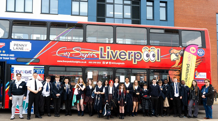 Group photo during Evolve visit to Ridgeway High School