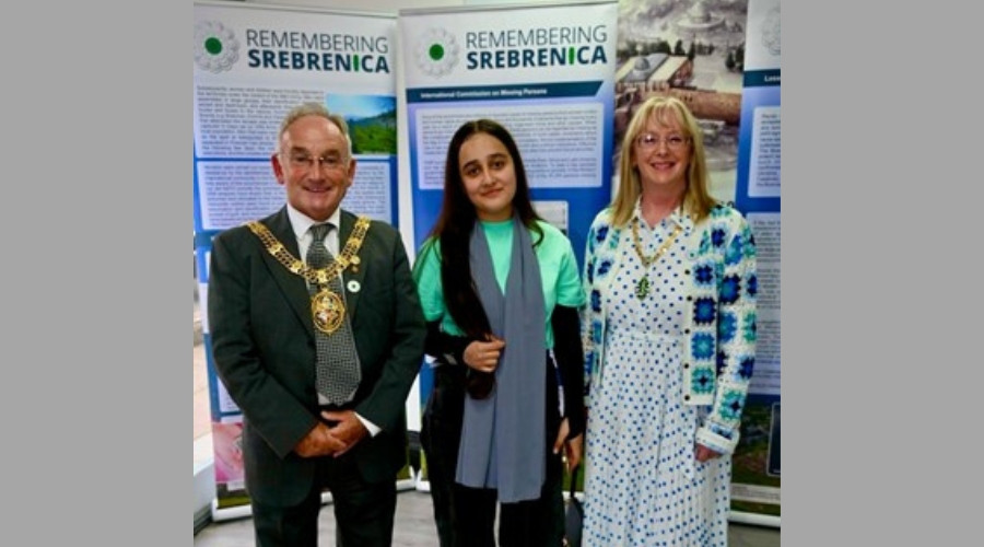 Photo of the Mayor and Mayoress with a representative of Wirral Deen Centre