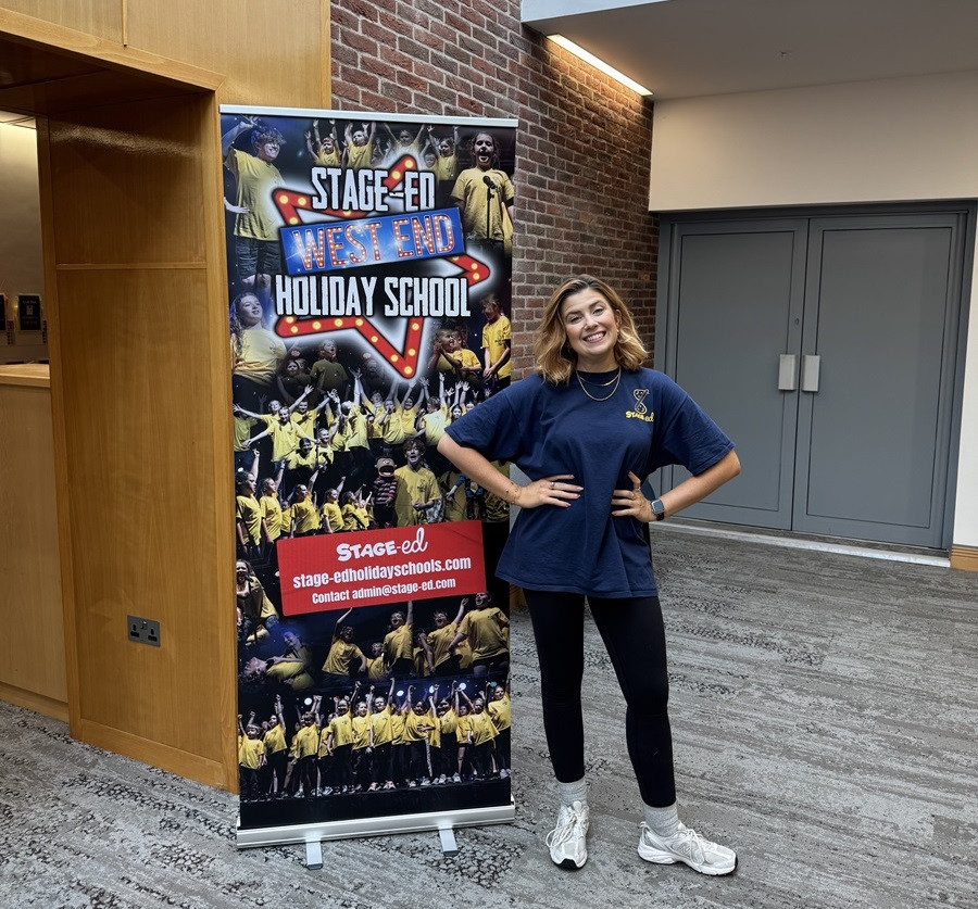 Panto star Amy Perry