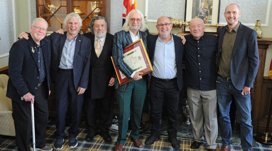 Photo of Charlie Landsborough and friends in the Mayor's Parlour