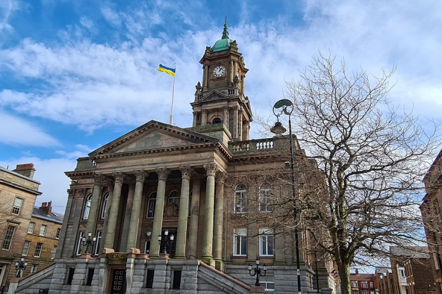  Birkenhead town hall with Ukraine flag flying