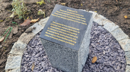 Memorial plaque for babies lost during pregnancy