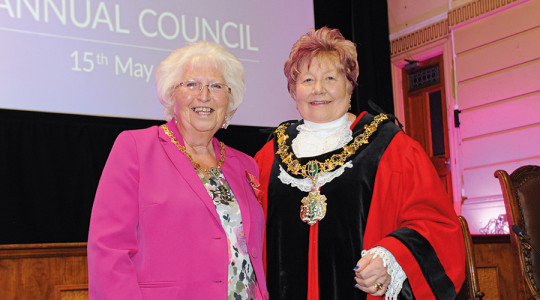 Photo of the Mayoress and Mayor of Wirral 