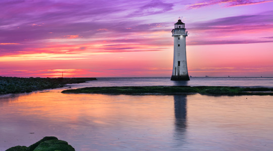 pic of wirral lighthouse