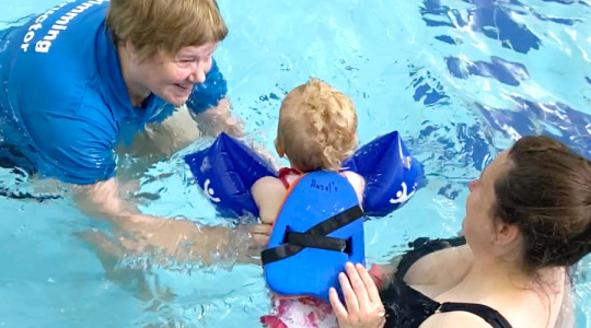 aqua tots swimming lessons