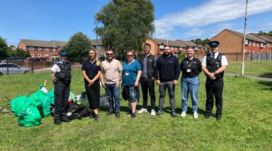 Partners on a litter pick at Greenacres Park