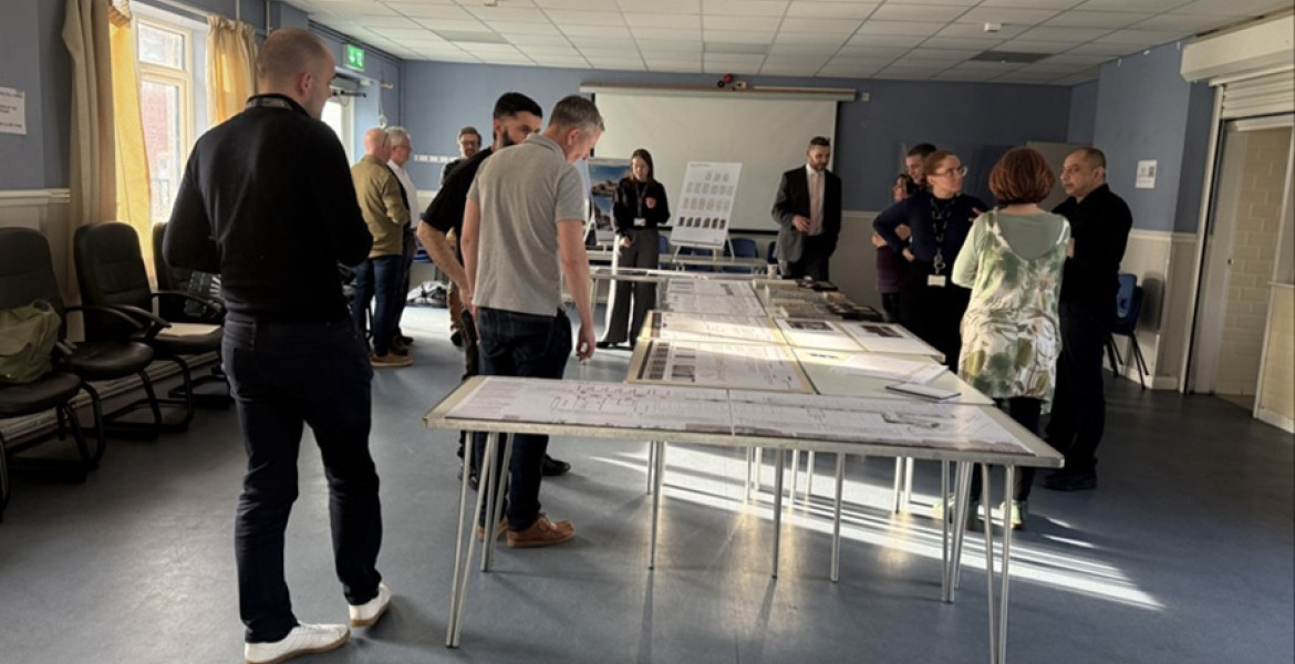 People at the New Ferry drop in event