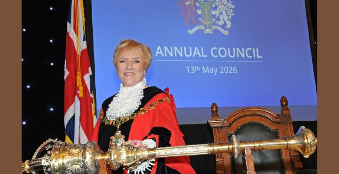 Photo of Mayor Mary Jordan on stage at Wallasey town hall